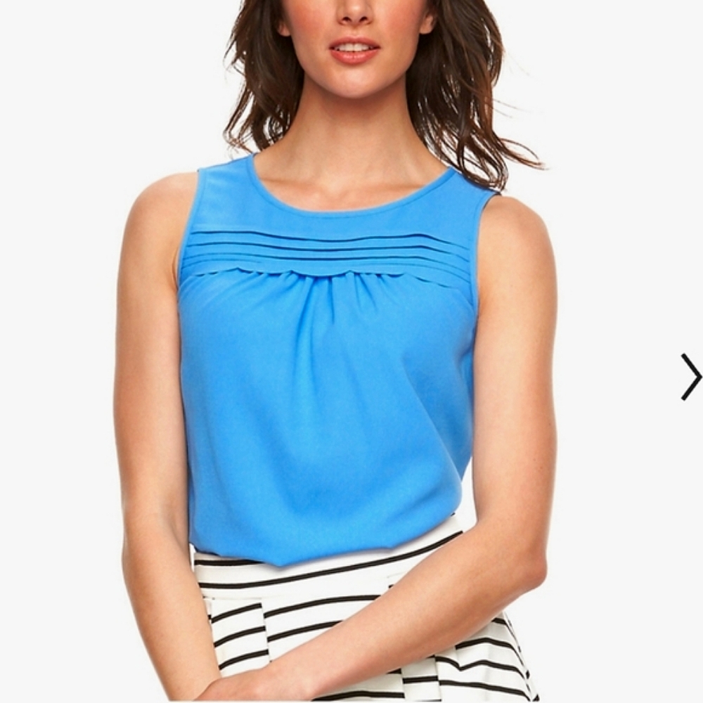 ELLE Scalloped Pintuck Sleeveless Blue Top